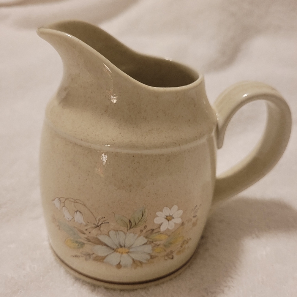 Royal Doulton Lambethware Florinda Creamer Beige 5"